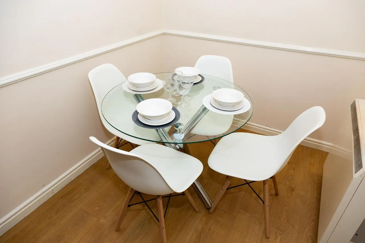 Alexander Apartments Newcastle 3*, Newcastle upon Tyne